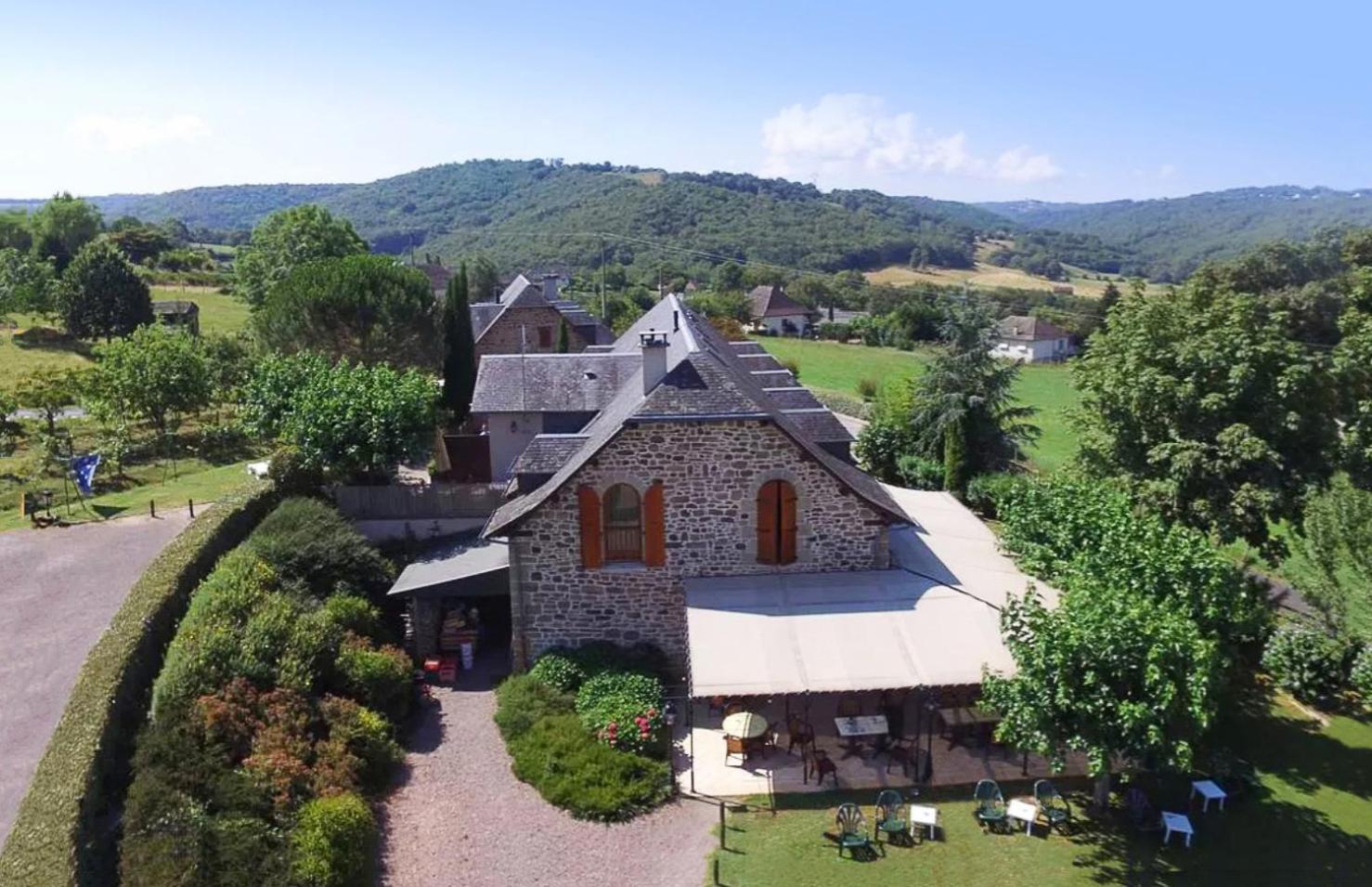 Gite Bellevue - Domaine De La Chapelle En Correze エクステリア 写真